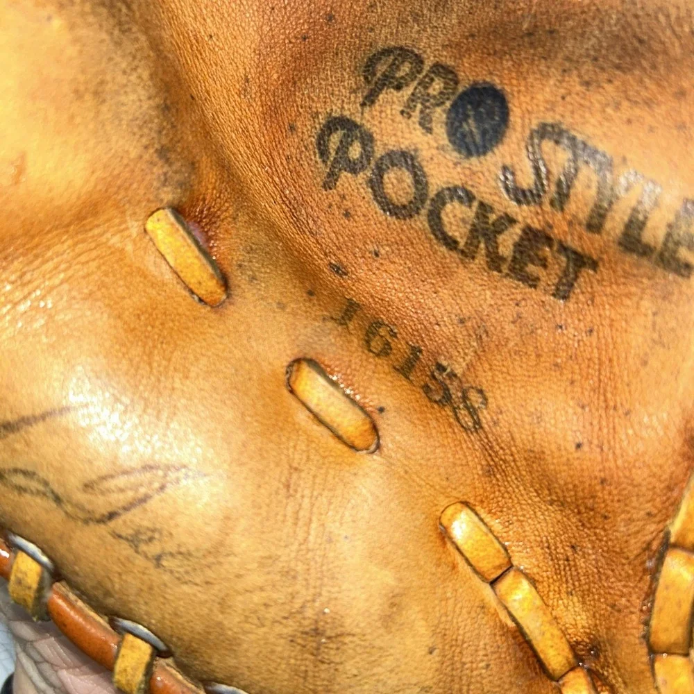 Vintage Ted Williams Leather Baseball Glove 16158‎ Sears Roebuck and Co RHT